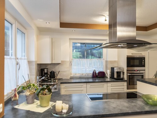 Schönes Ferienhaus mit Sauna, Ski-in, Skiliftnähe