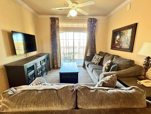 Living area - Unit 9403 - Tuscana Resort (Davenport)