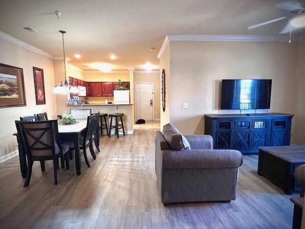 Appart'hôtel, plusieurs lits (Unit 1301 - Tuscana Resort) | Coin séjour