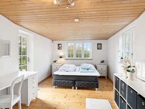 4 bedrooms, WiFi