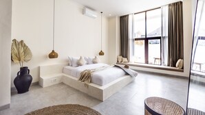 รอยัลวิลล่า | 3 ห้องนอน, โต๊ะทำงาน, ห้องเก็บเสียง, Wi-Fi ฟรี