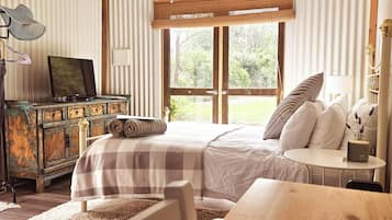 1 quarto, Wi-Fi de cortesia, roupa de cama