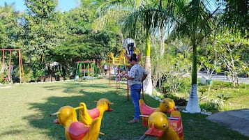 Khu vui chơi trẻ em - trong nhà