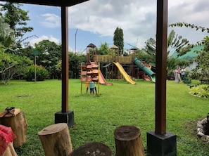 Utendørs lekeområde for barn