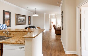 Apartment, Mehrere Betten (Unit 9408- Tuscana Resort) | Innenbereich