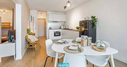 Sandy View - spacious studio flat near the beach