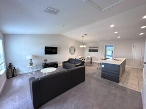 Condo, Multiple Beds (117KB - Balmoral Resort) | Living area