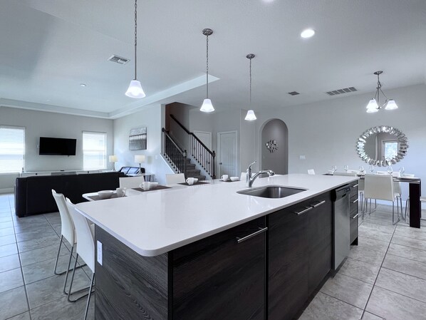 Private kitchen - Balmoral Resort-156aa (Haines City)