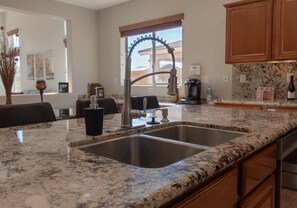 Fridge, microwave, oven, dishwasher - Paradise Retreat /Heated Privat Pool/BBQ (Casa Grande)