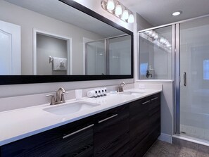 House, Multiple Beds (Balmoral Resort-163AA) | Bathroom - Balmoral Resort-163aa (Haines City)