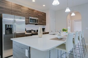 House, Multiple Beds (175CC-Balmoral Resort) | Private kitchen - 175cc-balmoral Resort (Haines City)