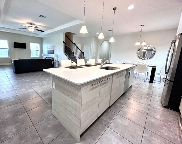 House, Multiple Beds (175CC-Balmoral Resort) | Private kitchen - 175cc-balmoral Resort (Haines City)