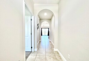 ハウス ベッド (複数台) (210BP - Balmoral Resort) | 内装