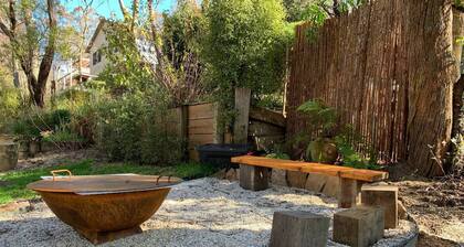 Beautiful Blue Mountains Garden Flat