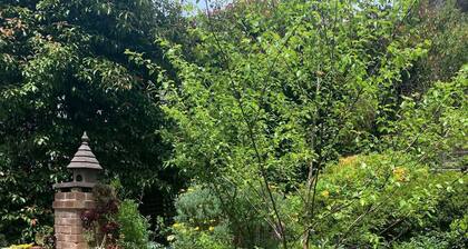 Beautiful Blue Mountains Garden Flat