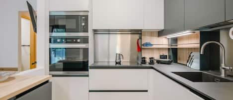 Fridge, microwave, oven, dishwasher