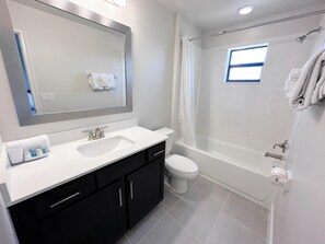 House, Multiple Beds (Balmoral Resort-228MCV) | Bathroom - Balmoral Resort-228mcv (Haines City)