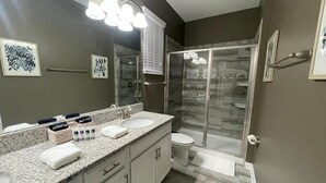 House, Multiple Beds (1630MVD-The Retreat at ChampionsGate) | Bathroom - 1630mvd-the Retreat at Championsgate (Davenport)