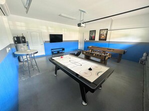 하우스, 침대(여러 개) (1469RF-The Retreat at ChampionsGate) | 게임룸