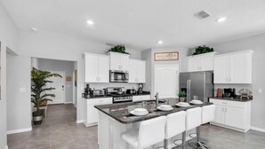 House, Multiple Beds (7631OML-Solterra Resort) | Private kitchen - 7631oml-solterra Resort (Davenport)
