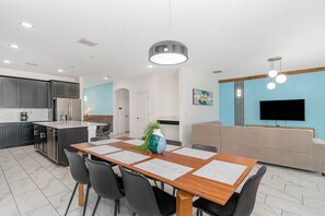 Huis, Meerdere bedden (8931CCD-The Retreat at ChampionsGate) | Dineren