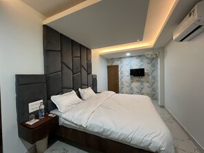 1 chambre, couette en duvet d'oie, surmatelas, décoration personnalisée