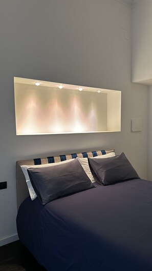 Deluxe Room | 1 bedroom, premium bedding, down duvets, minibar