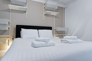 4 bedrooms, iron/ironing board, free WiFi