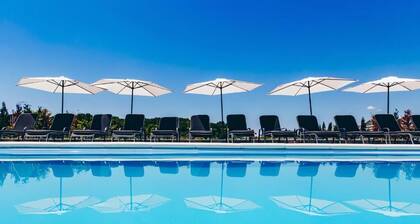 YOUness WELLness Clinic & Retreat