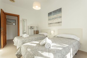 4 bedrooms, iron/ironing board, free WiFi, bed sheets
