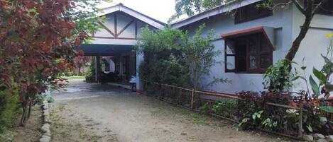 EntrĂ©e de lâhĂ©bergement