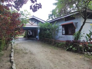 Property entrance - Duda Lodge (Lohit)