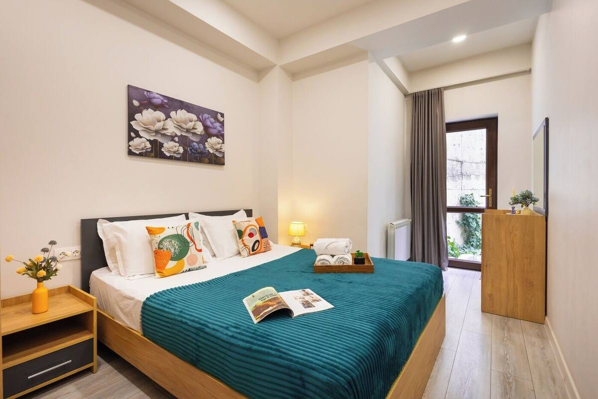 Appartement Confort | Literie de qualité, bureau, espace de travail pour ordinateurs portables