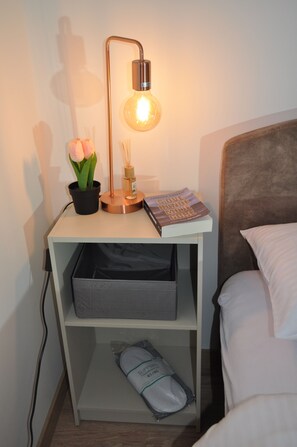 Apartamento familiar | Baño | Ducha, secador de pelo, zapatillas y toallas