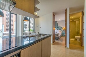 Bruser, hårtørrer, håndklæder