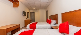 OYO 90893 Hotel 68 Kampung Lapan