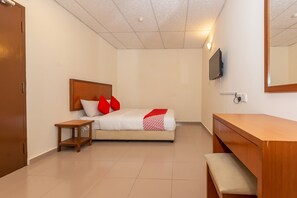 Standard Double Room | Bed sheets - OYO 90893 Hotel 68 Kampung Lapan (Malacca City)