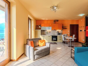 TV - Vista Lago by Interhome (Dorio)