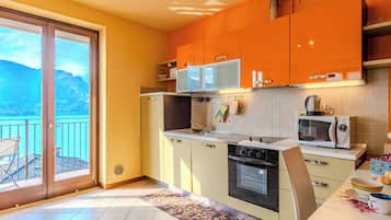 Frigorifero, microonde, forno, tostapane