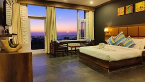 Deluxe Room | Desk, iron/ironing board, free WiFi - Great Empire Hotel (Dharamshala)