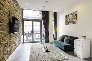 Basic Apartment, 1 King Bed | Interior - Beautiful One Bed Abode In East Putney (London)