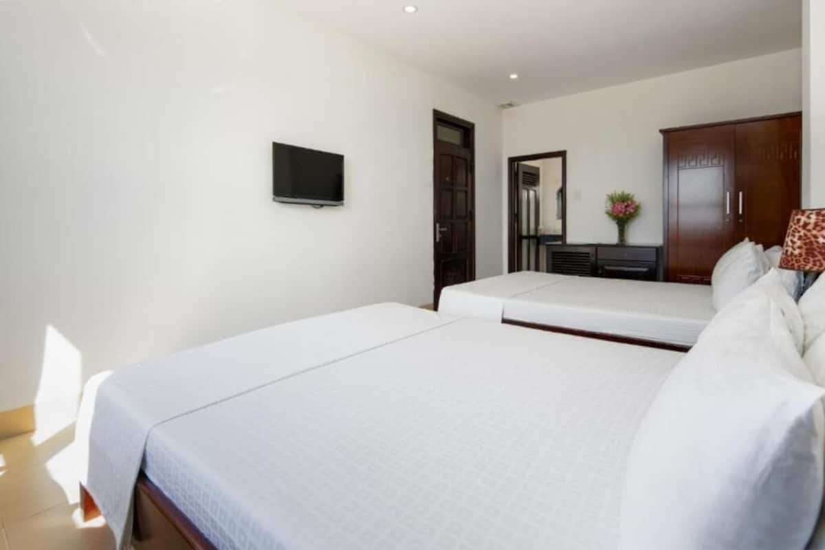 Family Twin Room, City View