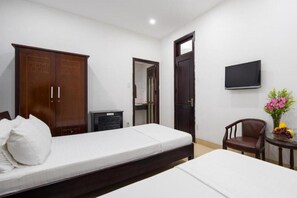 Standard Twin Room | In-room safe, desk, laptop workspace, soundproofing - Ruby Koi Danang (Da Nang)
