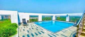 Siddha Xanadu Studio 604 - Pool Near Airport, CC2