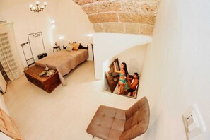 尊荣套房 | 1 多间卧室、迷你吧、客房内保险箱、办公桌