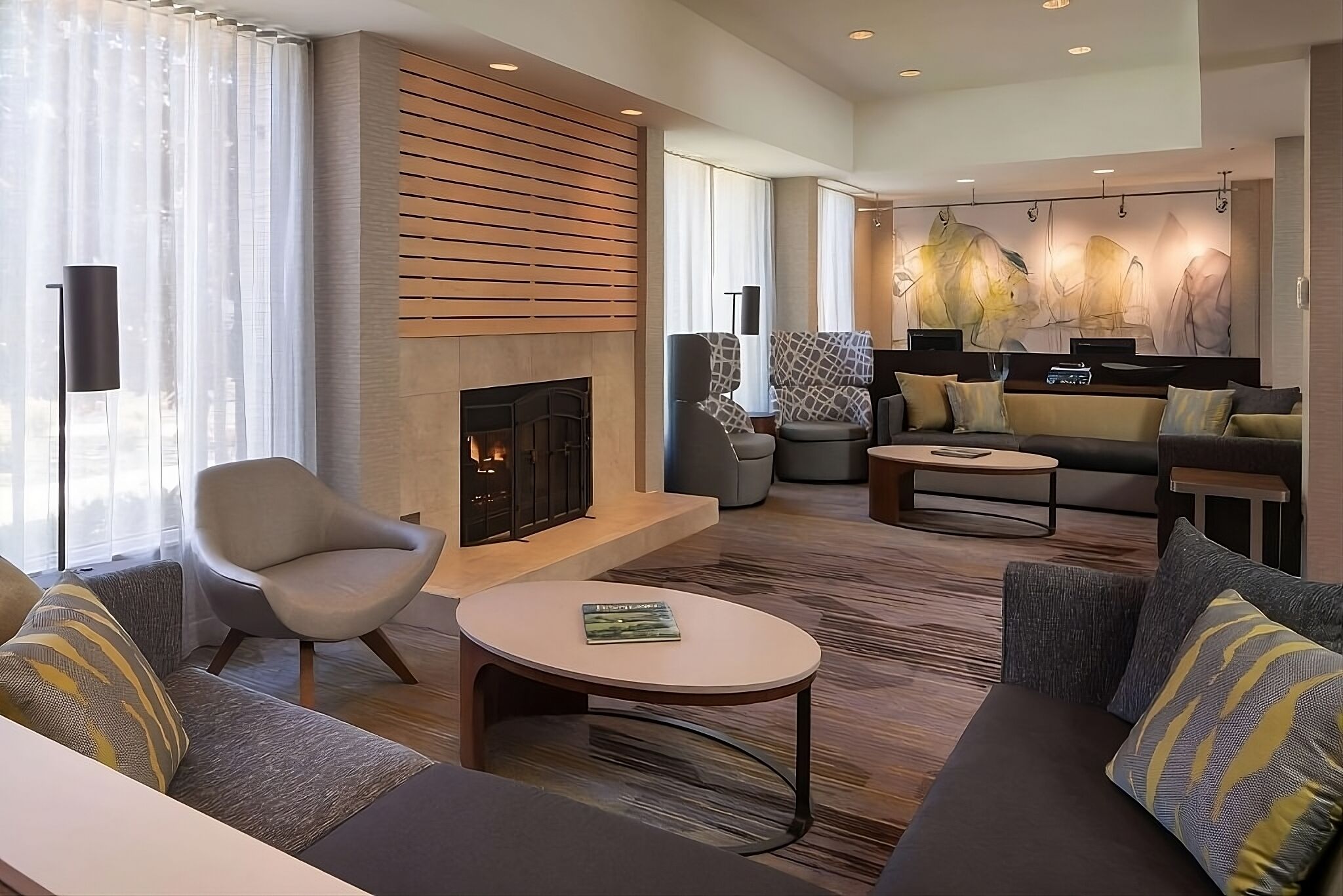 Gloucester Berkeley Rose Garden! 3 Family-friendly Suites W/ Starbucks & Parking - Walnut Creek, CA