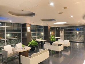 Restaurant - Studio One Thamrin Hotel (Jakarta)