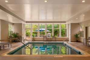 Pool - Comfort and Relaxation! 2BR Suites With Kitchen, Free Breakfast, Bring Your Pets (Parsippany-Troy Hills)