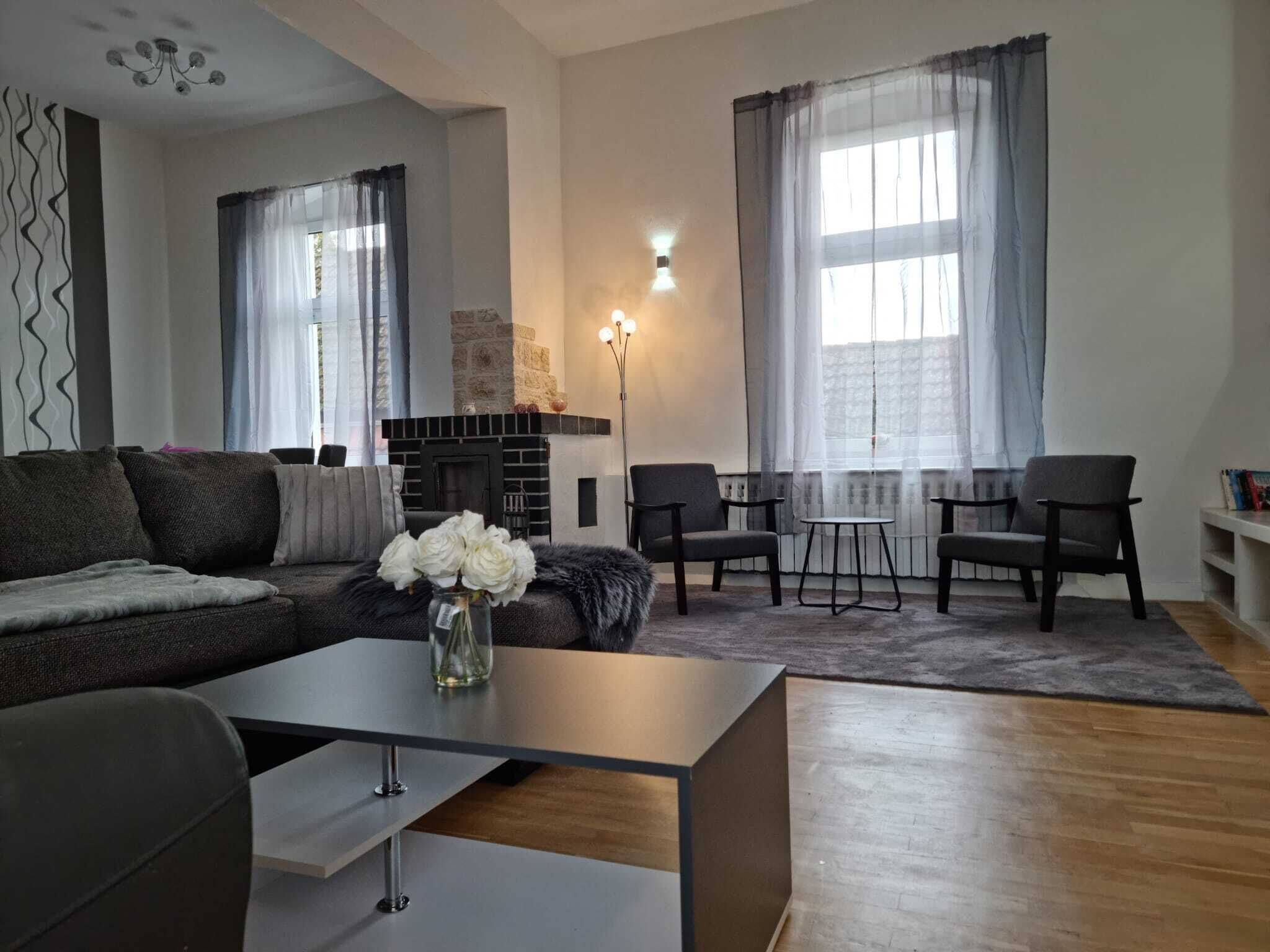 Smart TV, fireplace, video games