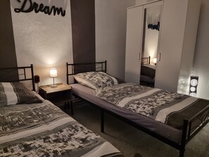 2 Schlafzimmer, Bügeleisen/Bügelbrett, WLAN, Bettwäsche